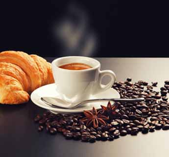 Café y croissant